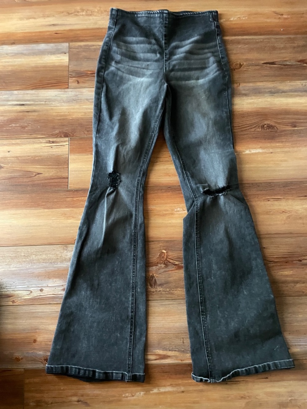 True craft Women's Black Washed Flared Ripped Jeans